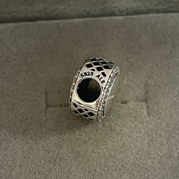 Pandora Australia Exclusive Charm Bead - Picture 3 of 4